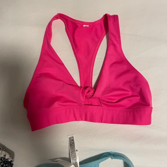 Pink sport bra - Picture 3 of 3
